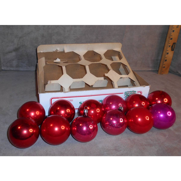 Vintage Essex Franke Co Red 2.25" 10 Glass Ball Ornaments - Picture 6 of 9